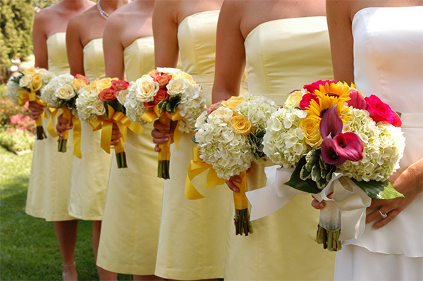 Yellow wedding flowers for spring wedding